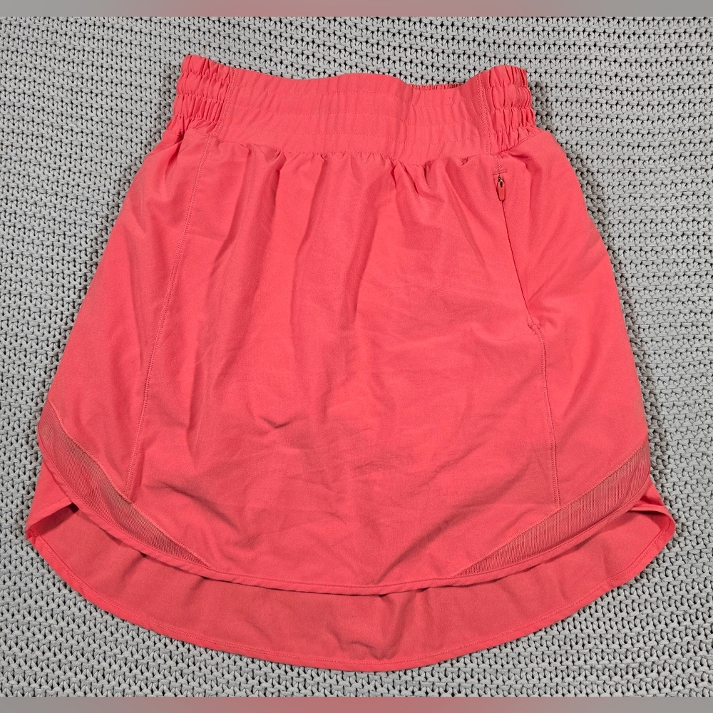 Lululemon Hotty Hot High Rise Skirt Sz 0 Built-in Shorts Raspberry Cream